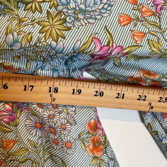 Khaadi Babydoll Long Sleeve Floral Top Size XS Buttoned Multicolor Downstring - Picture 4 of 7